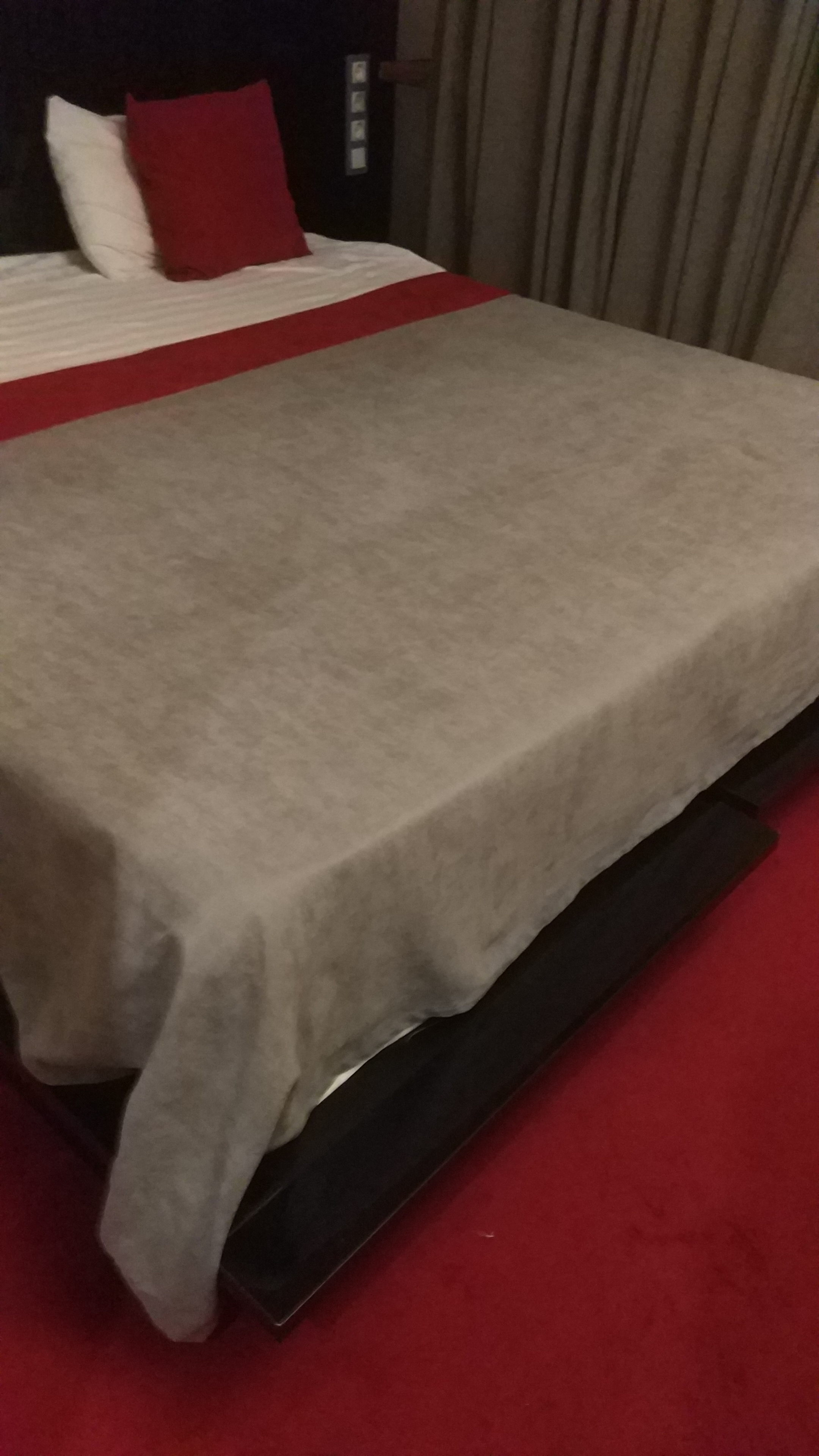 Фото Mildom Premium