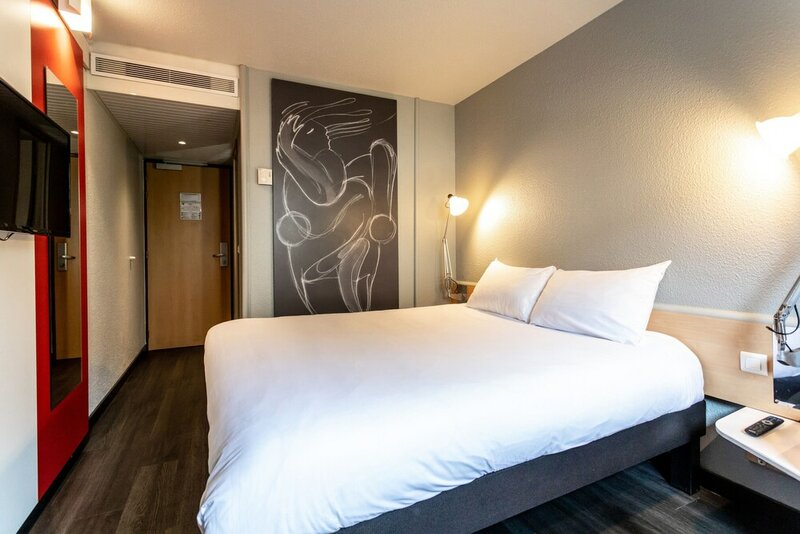Ibis Bourges