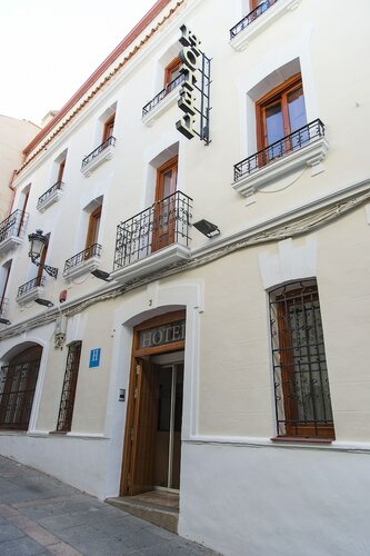 Гостиница Hotel Castilla в Касересе