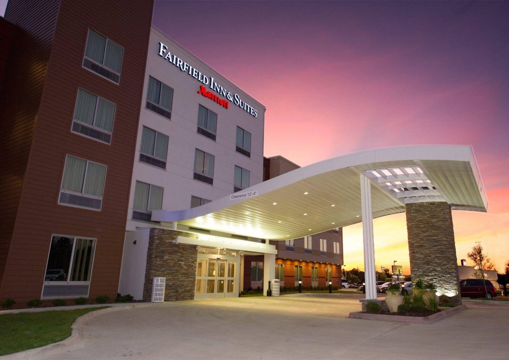 Фото Fairfield Inn & Suites Dallas Plano North