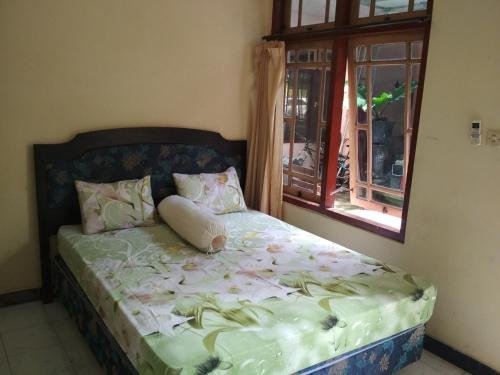 Фото Penginapan Kunthi