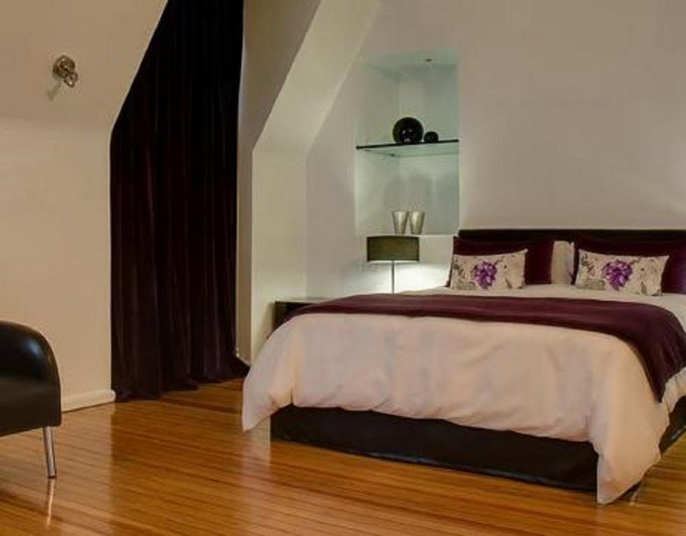 Фото Broadway Hotel & Suites