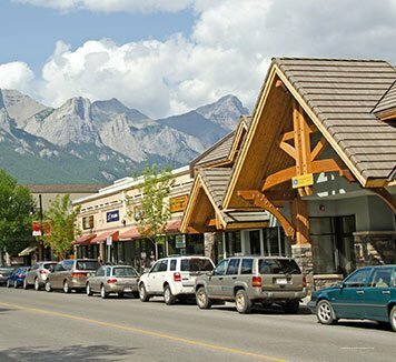 Внешний вид отеля Canmore Rocky Mountain Inn в Канморе, фото 4