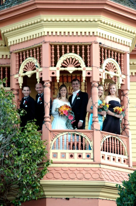 Фото Gingerbread Mansion Inn