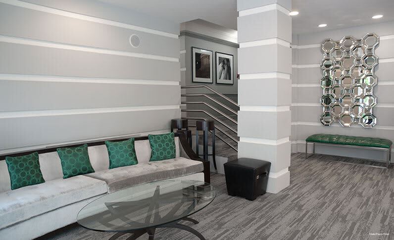 Фото State Plaza