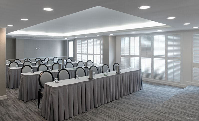 Фото State Plaza