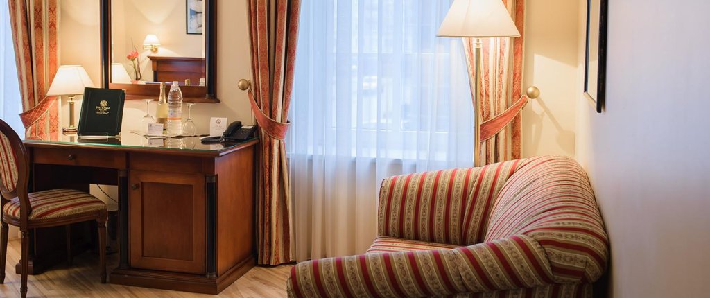 Фото National Hotel