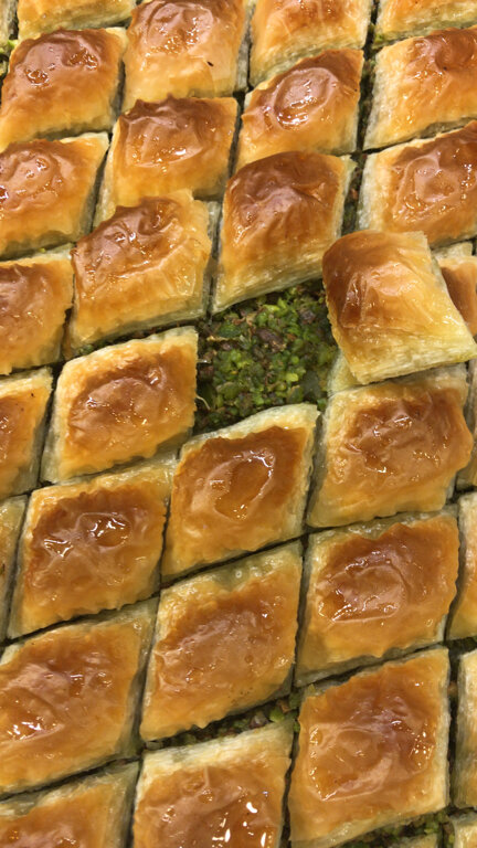 مقهى Gaziantepli Hacı Haliloğulları Baklava ، اسطنبول، صورة