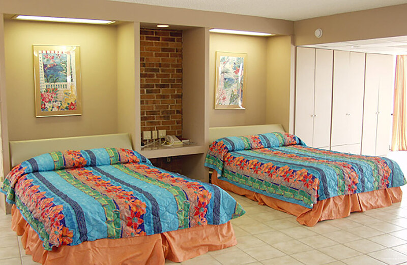 Фото Commodore on the Beach