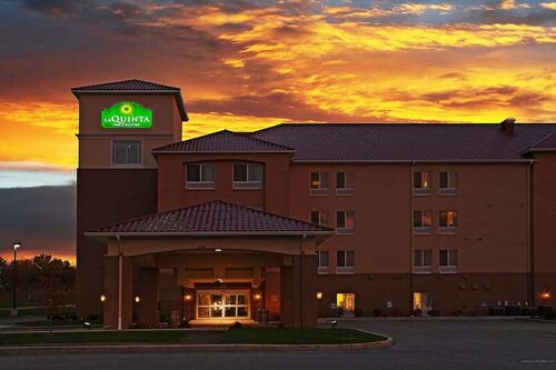 Гостиница La Quinta Inn & Suites by Wyndham Indianapolis Airport West