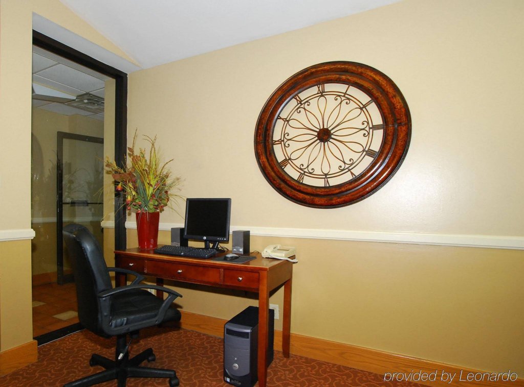 Фото Four Points by Sheraton Omaha Midtown