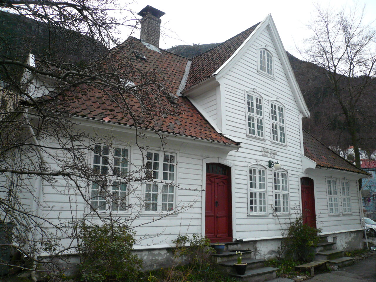 Купить дом в бергене норвегия сколько стоит студия в нью йорке