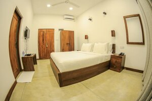 Somerset Mirissa Beach (-), hotel