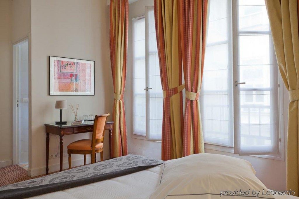 Фото Hôtel de la Place du Louvre