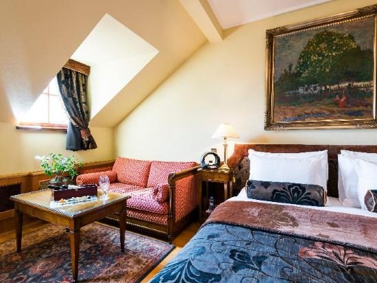 Фото Golden Well Hotel