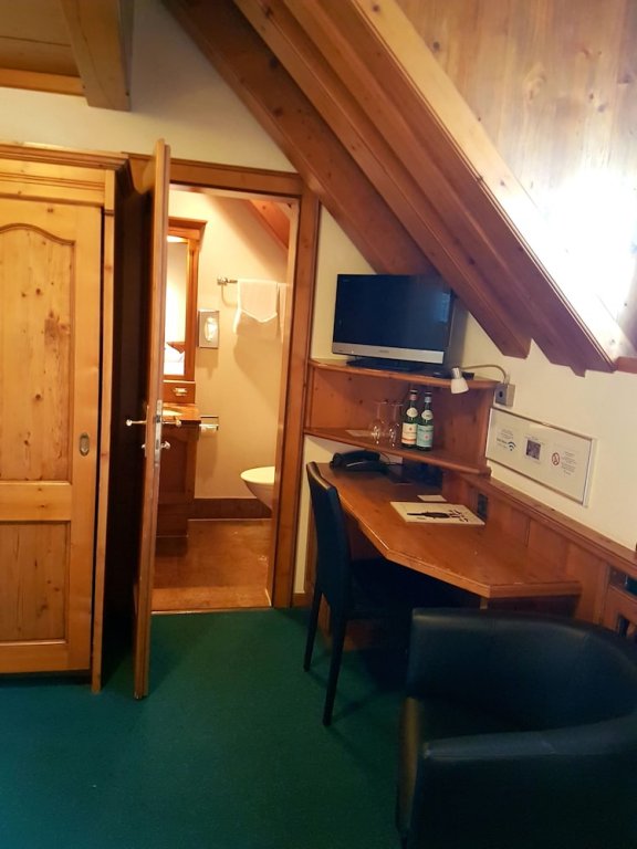 Фото Hotel zum Kreuz