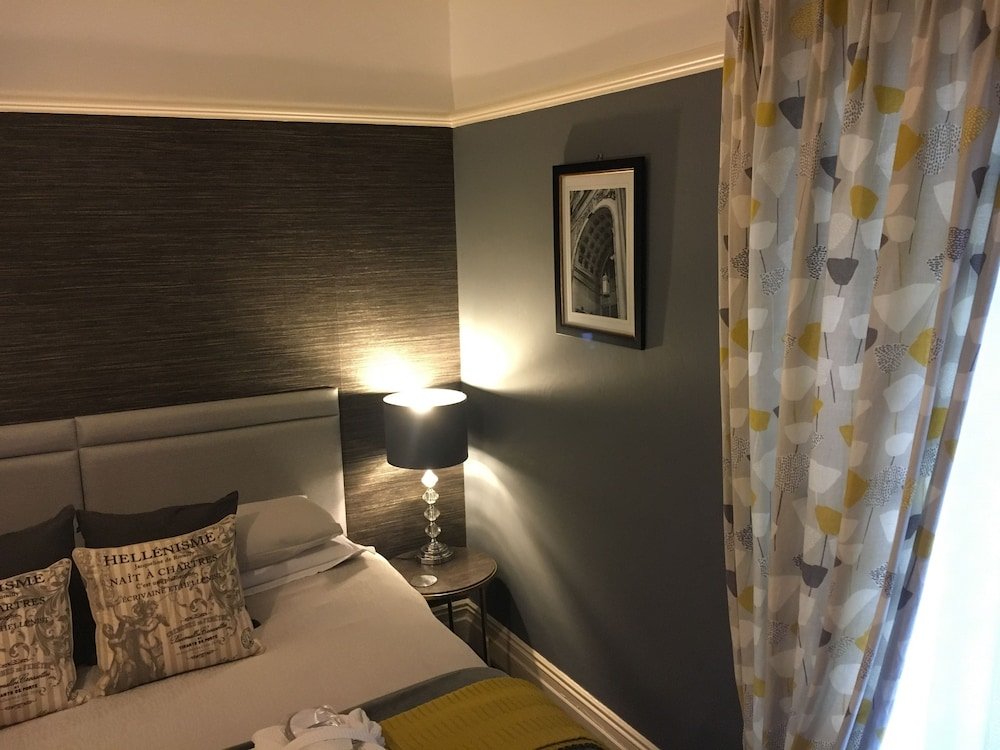 Фото Worth House