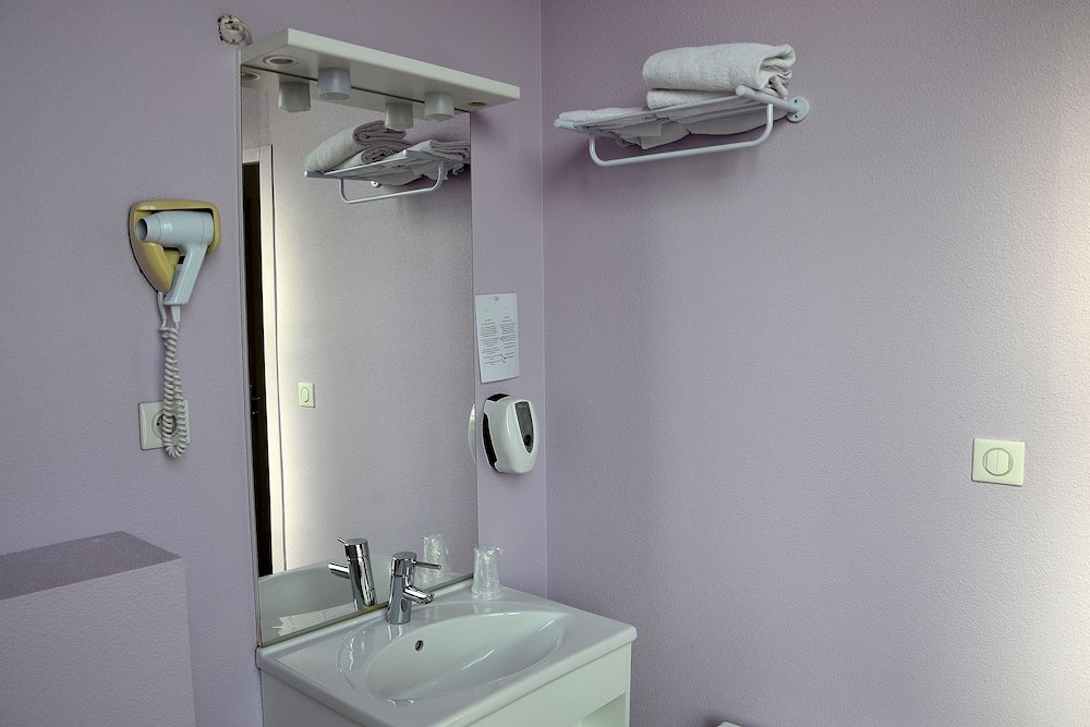 Фото Hôtel Les Bénédictins