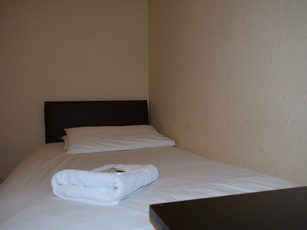 Фото Charlies Hotel