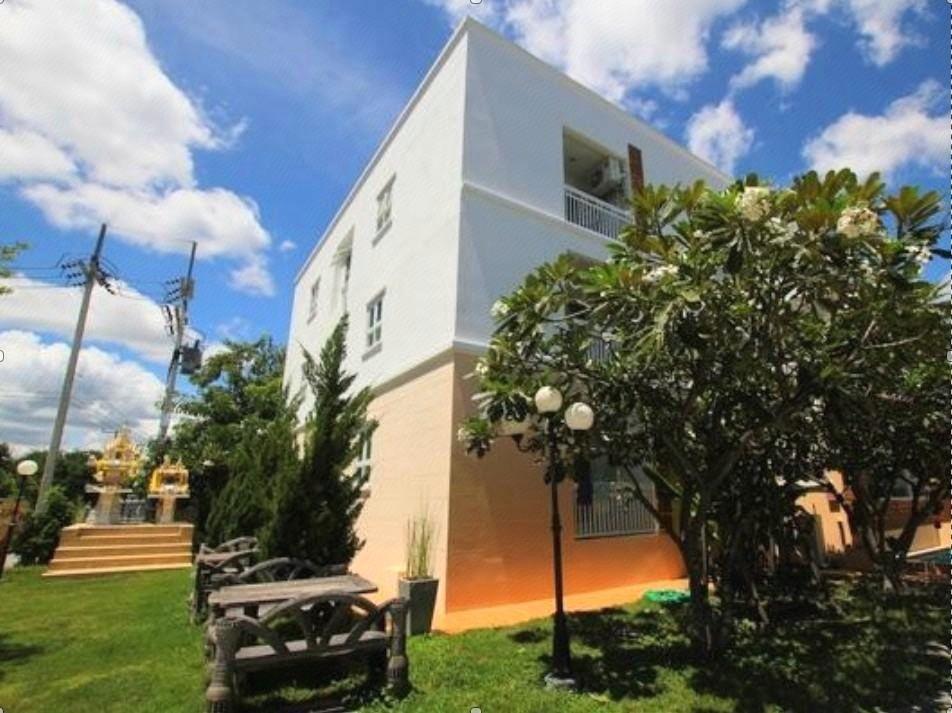 Фото Baan Ton Mai Apartment