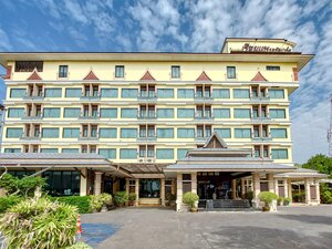 Гостиница Ruean Phae Royal Park Hotel в Пхитсанулоке