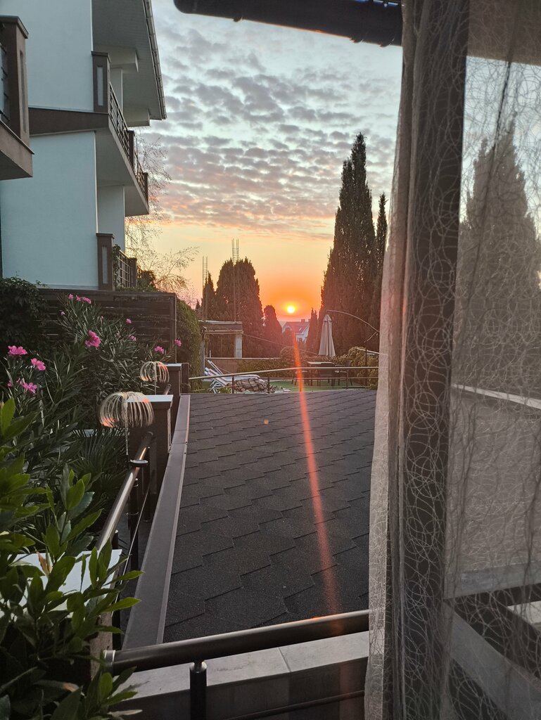 Торговый центр Торговый центр, Алушта, фото