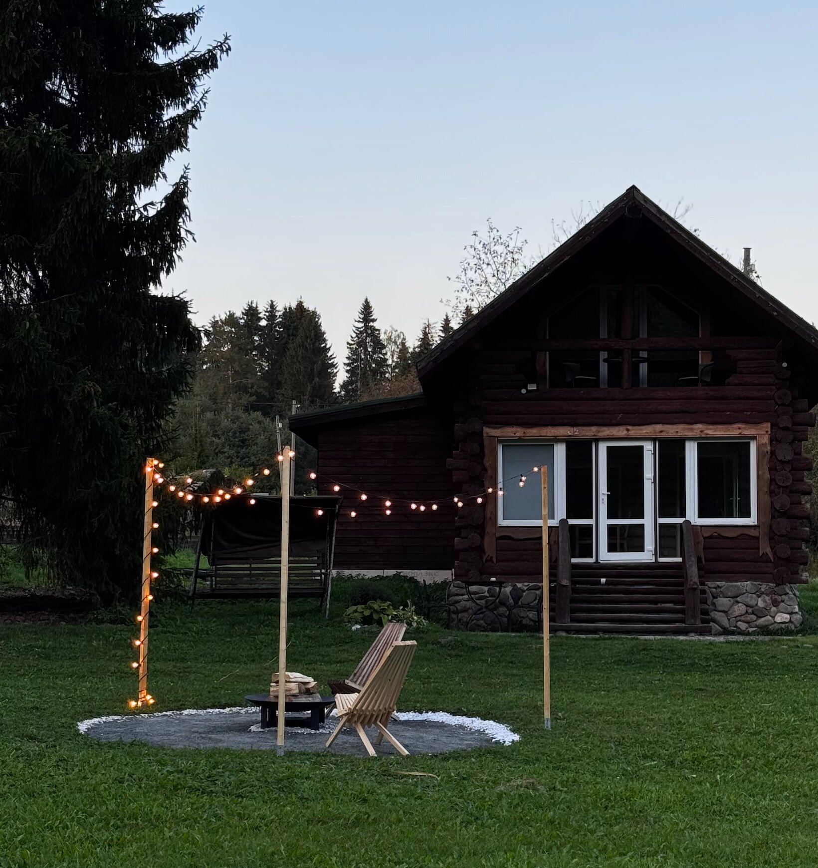 Фото Дом и река