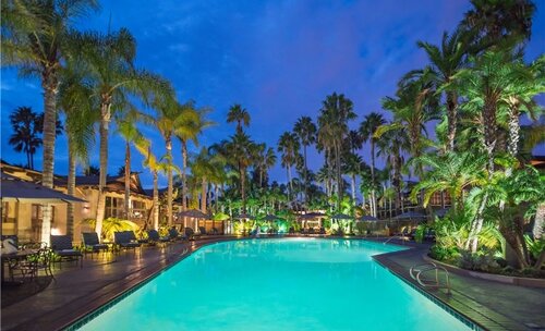 Внешний вид отеля Humphreys Half Moon Inn в Сан-Диего, фото 1