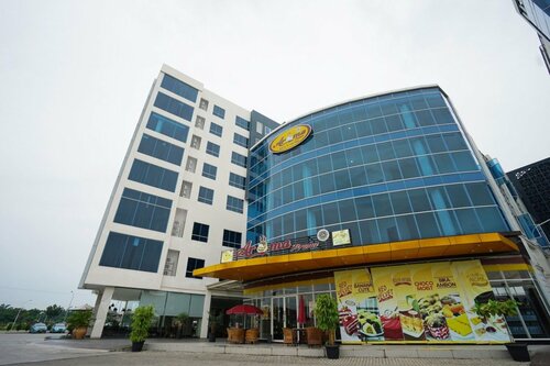 Гостиница The Lively Hotel Kualanamu Airport Medan