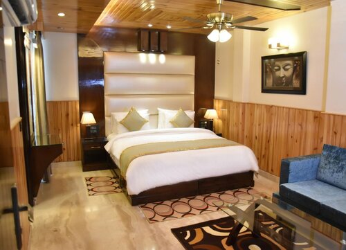 Hotel Wood Castle Grand