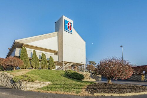 Гостиница Motel 6 Cincinnati, Oh - Central - Norwood