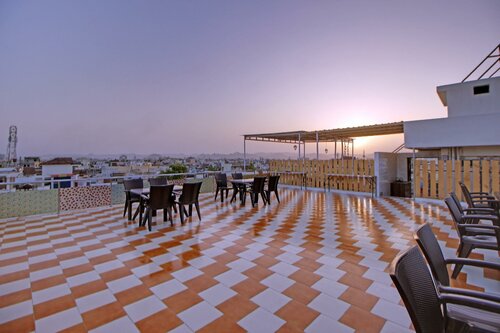 Гостиница Hotel Royal Dezire в Удайпуре