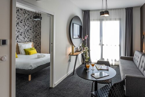 Гостиница Nemea Appart Hotel Riviera Nice Aéroport в Ницце