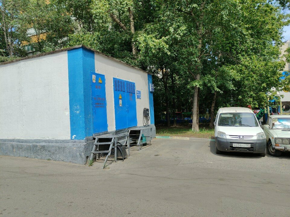 Electric car charging station Яндекс Заправки, Moscow, photo