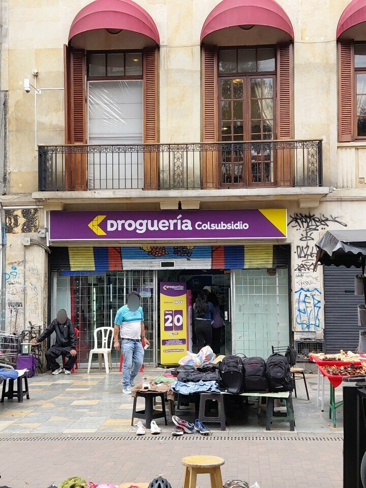 Pharmacy Droguería Colsubsidio, Bogota, photo