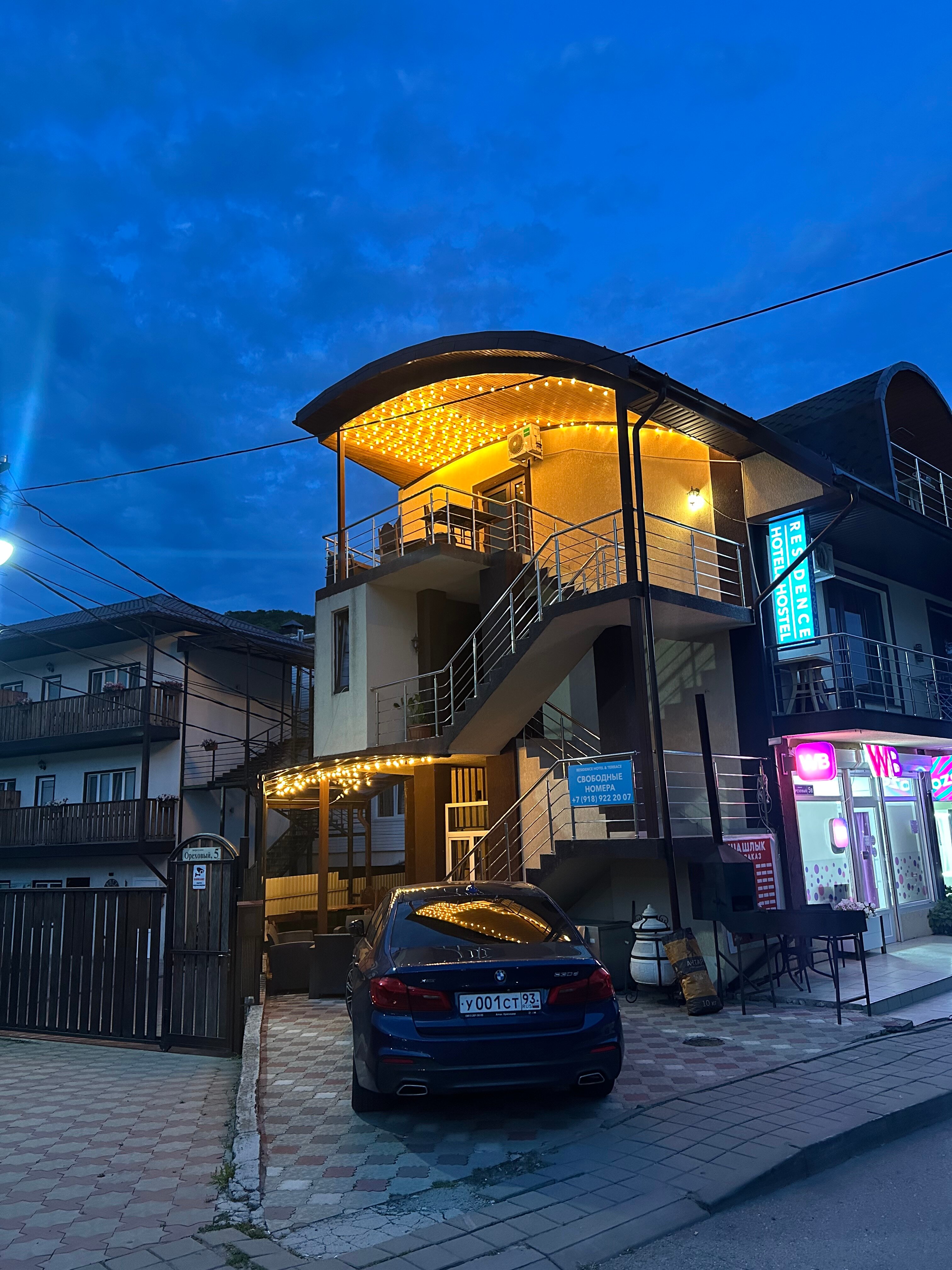 Фото отеля 1