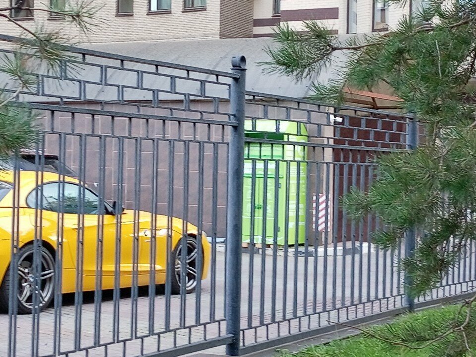 Aid collection point Благодарный шкаф, Moscow, photo