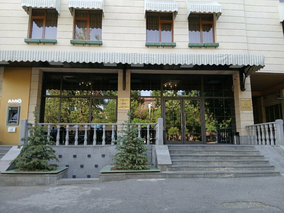 Bar, pub White Rabbit, Yerevan, photo