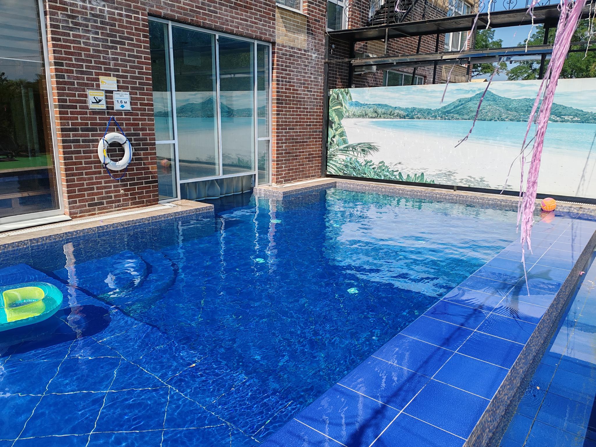 Фото отеля 2