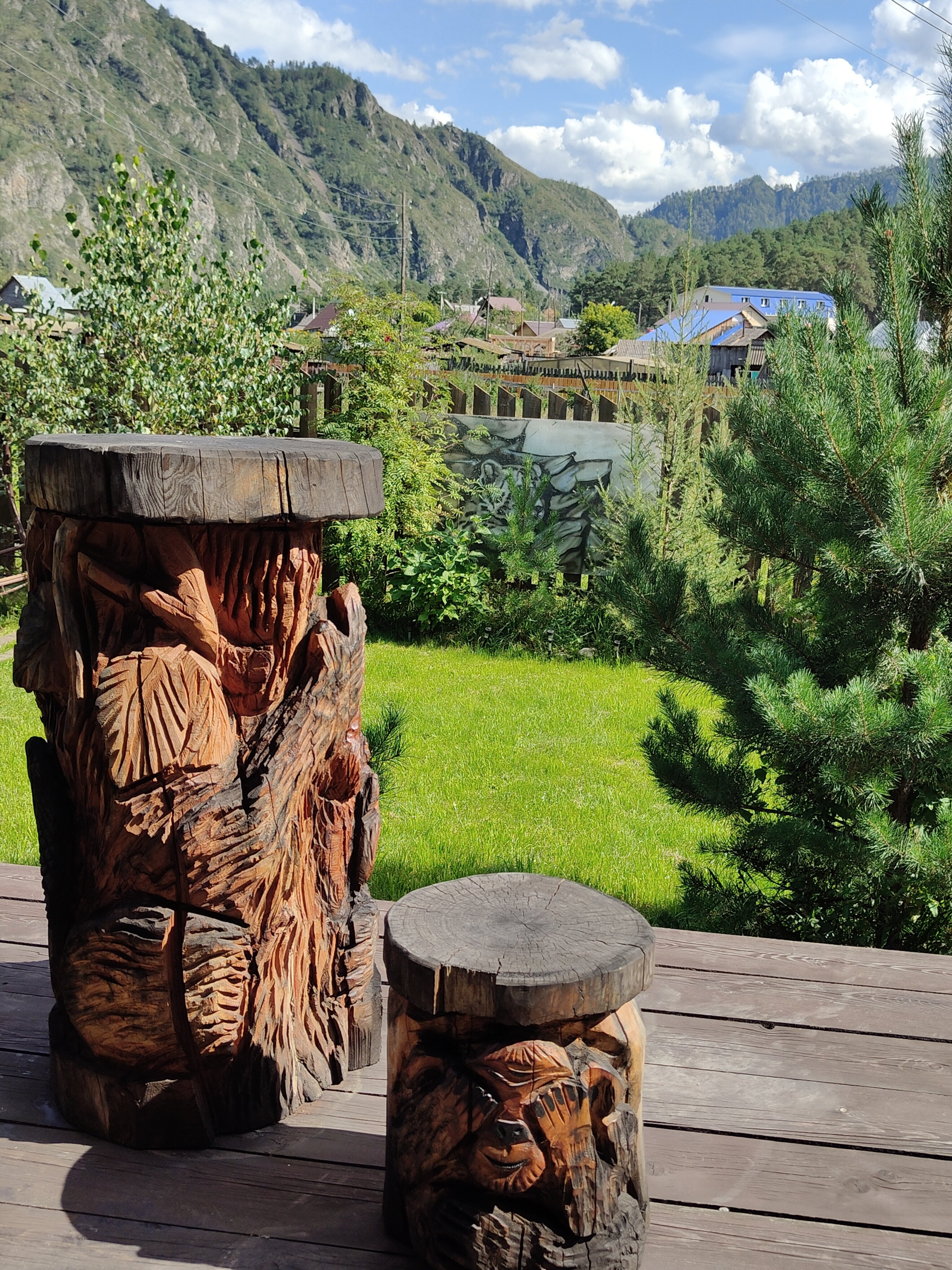 Фото Усадьба у горы