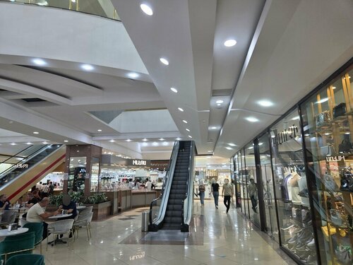 Shopping mall Tashir, Yerevan, photo