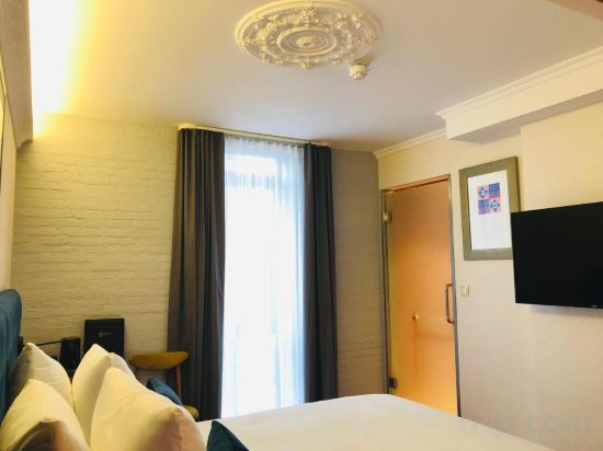 Фото Chasse Hotel Residency