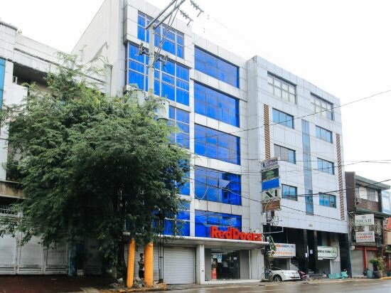 Фото RedDoorz Plus @ San Marcelino Malate