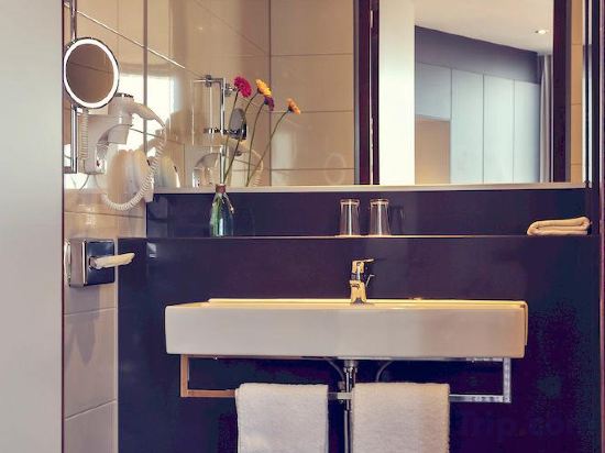 Фото Mercure Hotel Amsterdam Sloterdijk Station