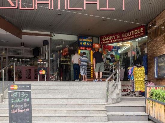 Фото Ruamchitt Plaza Hotel