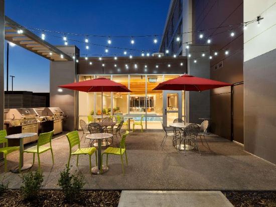 Фото Home2 Suites by Hilton West Edmonton, Alberta, Canada