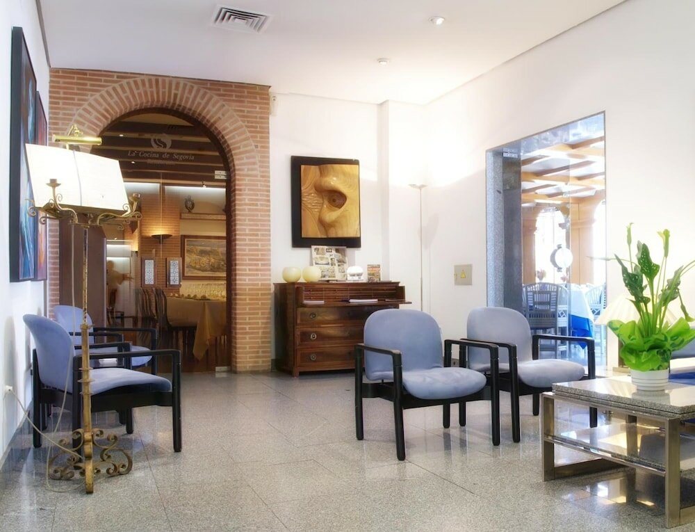 Фото Hotel Ar Los Arcos