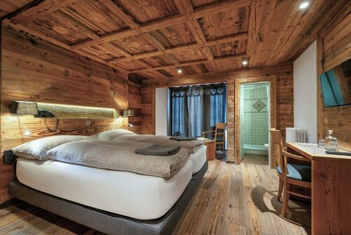 Внешний вид отеля Hotel le Grand Chalet в Лейзине, фото 4