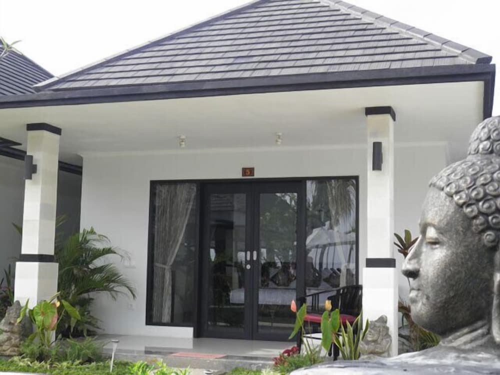 Фото Kelapa Lovina Beach Villas