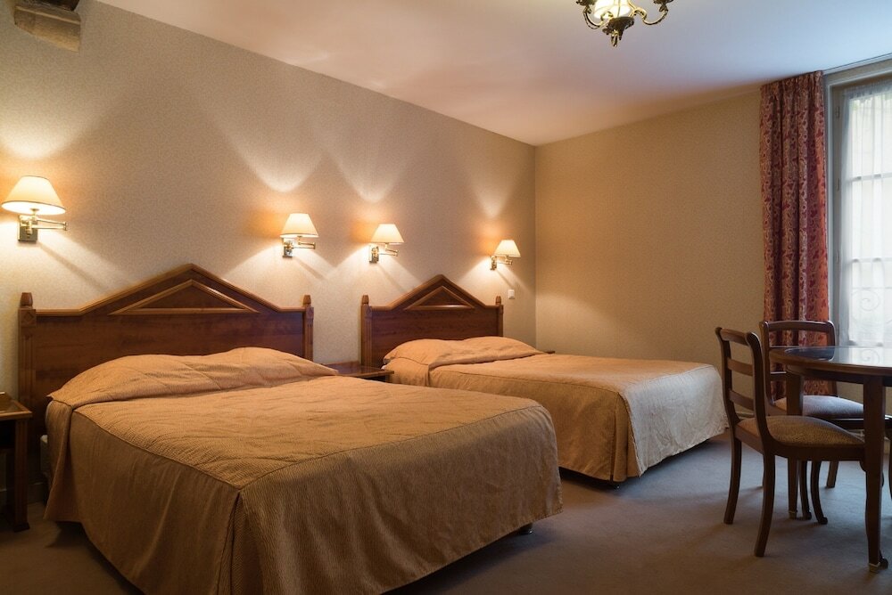 Фото The Originals Boutique, Hostellerie des Trois Pigeons